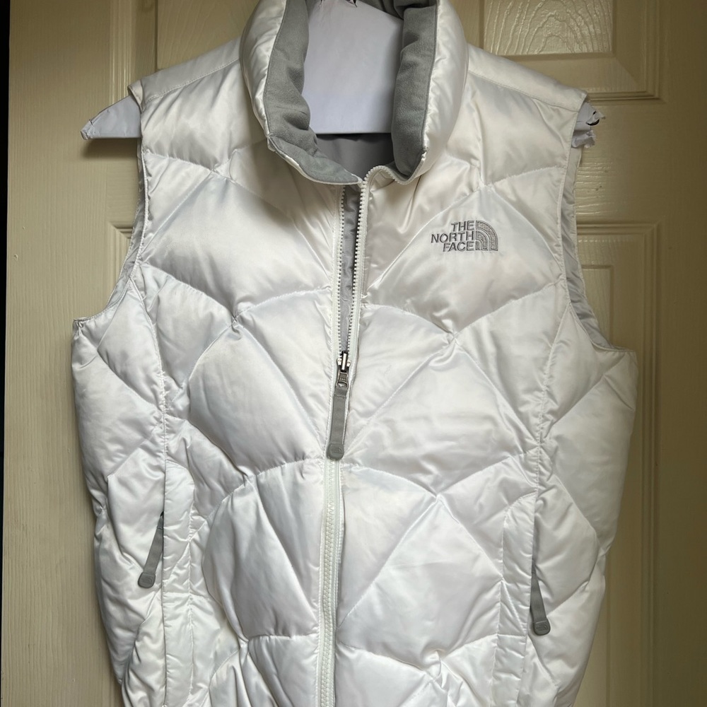 The North face 550 white metallic Vest